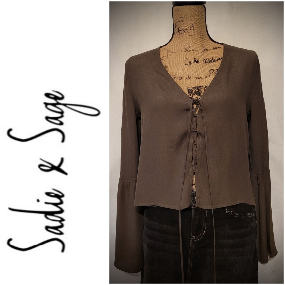 3 For $30😃 Sadie & Sage Olive Bell Sleeve Tie Front Blouse